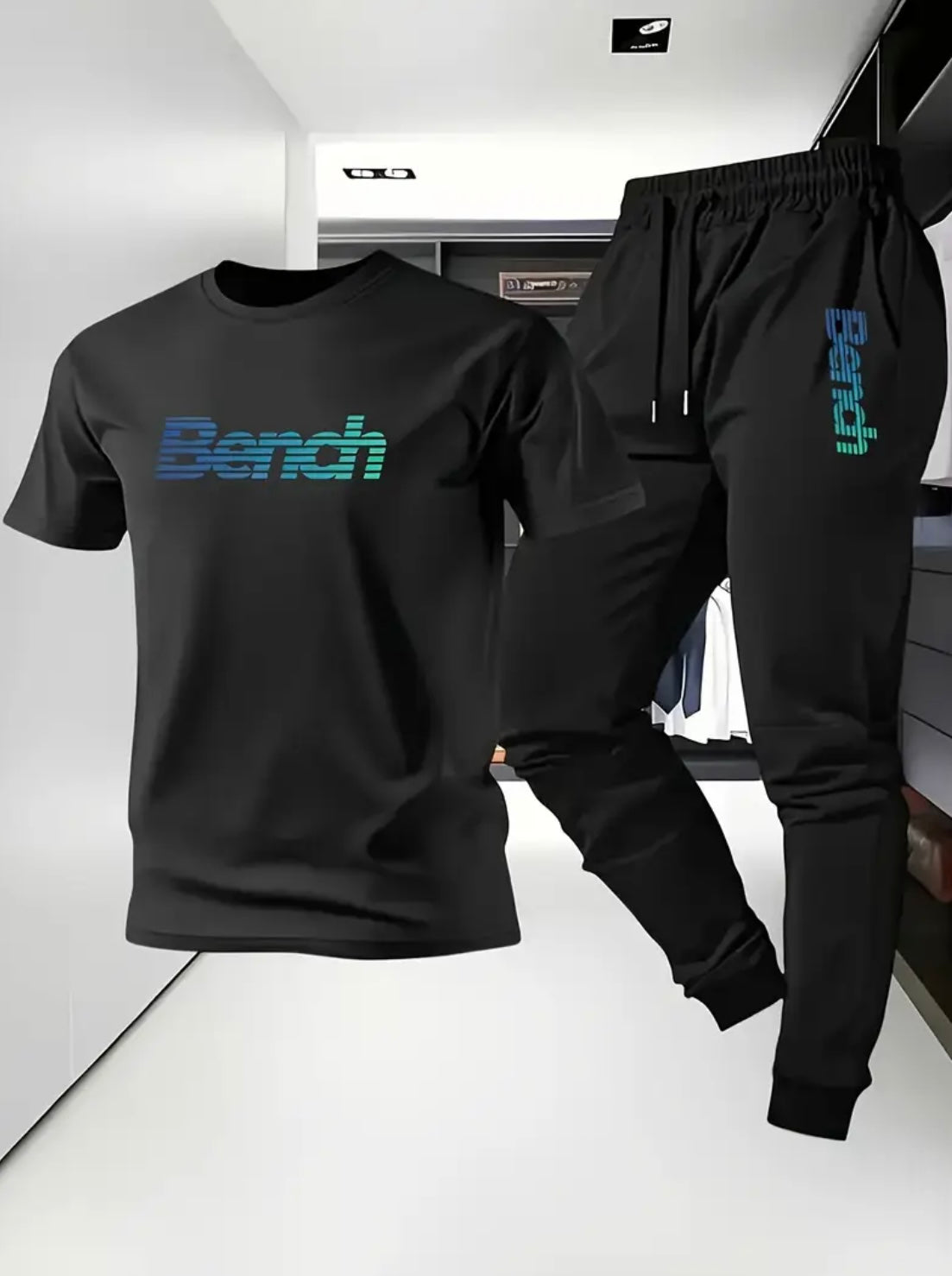 Mens Bench T-Shirt & Joggers