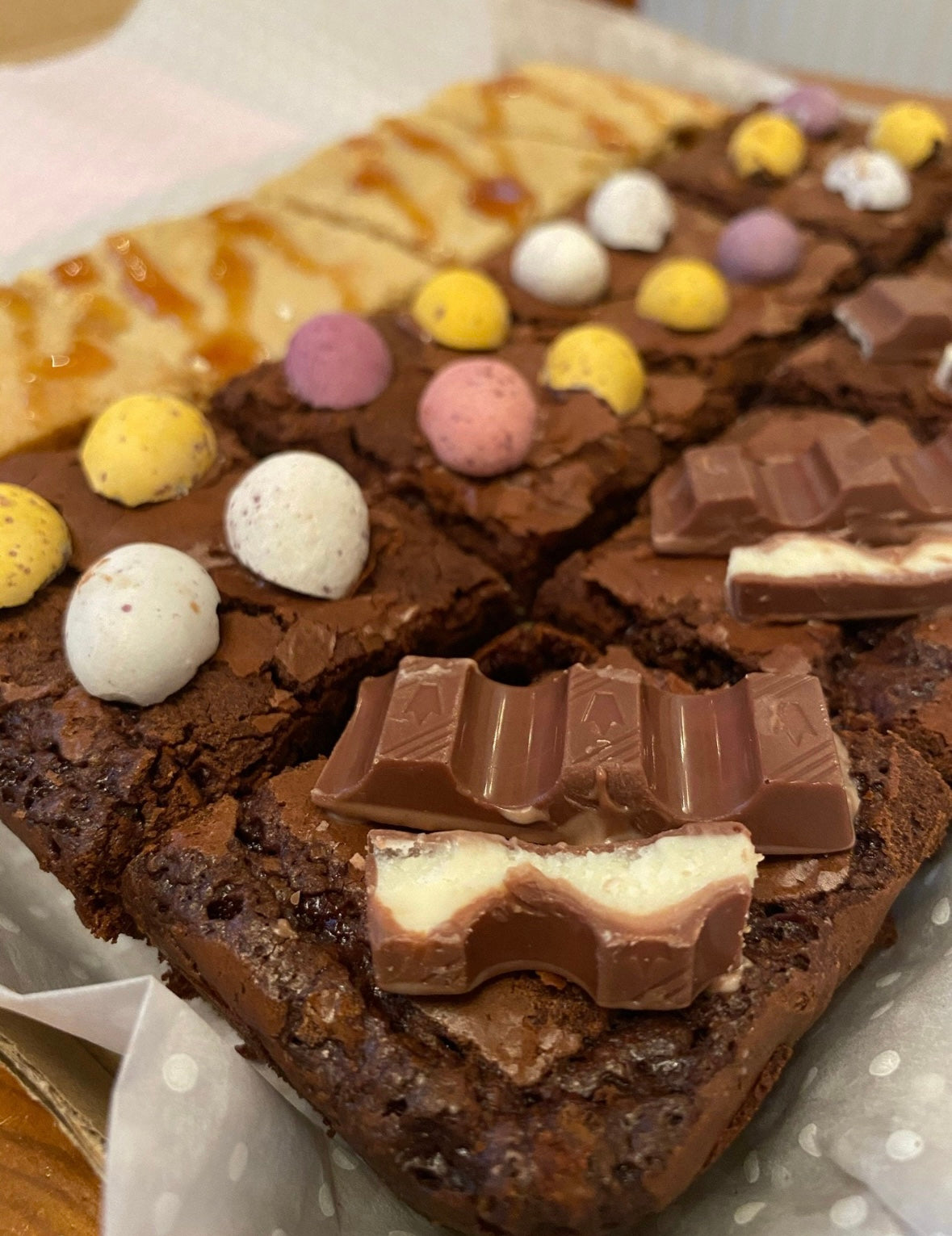 6 Mixed Brownie & Blondie Box