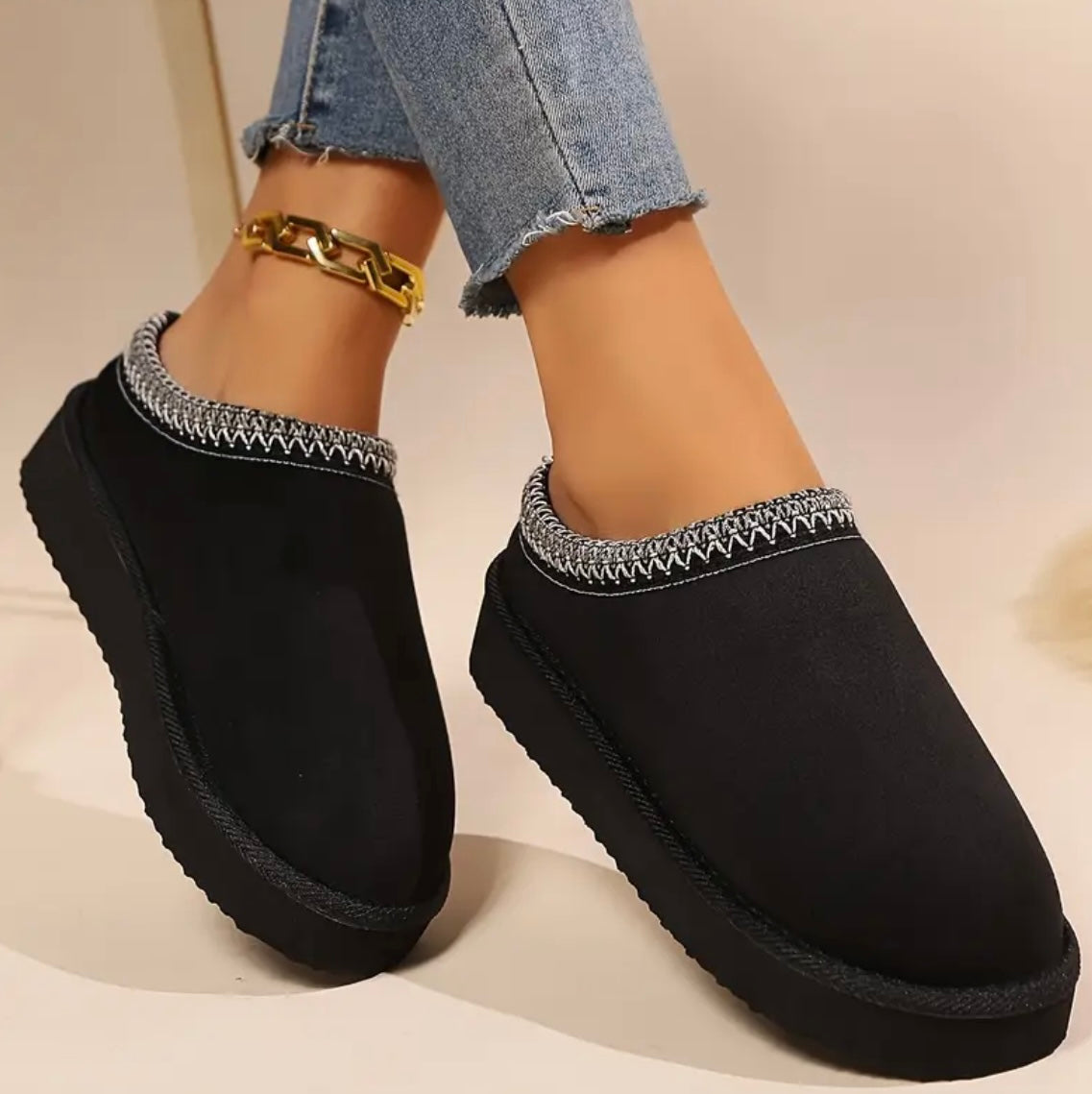 Women’s Slip-On Winter Plush Slippers