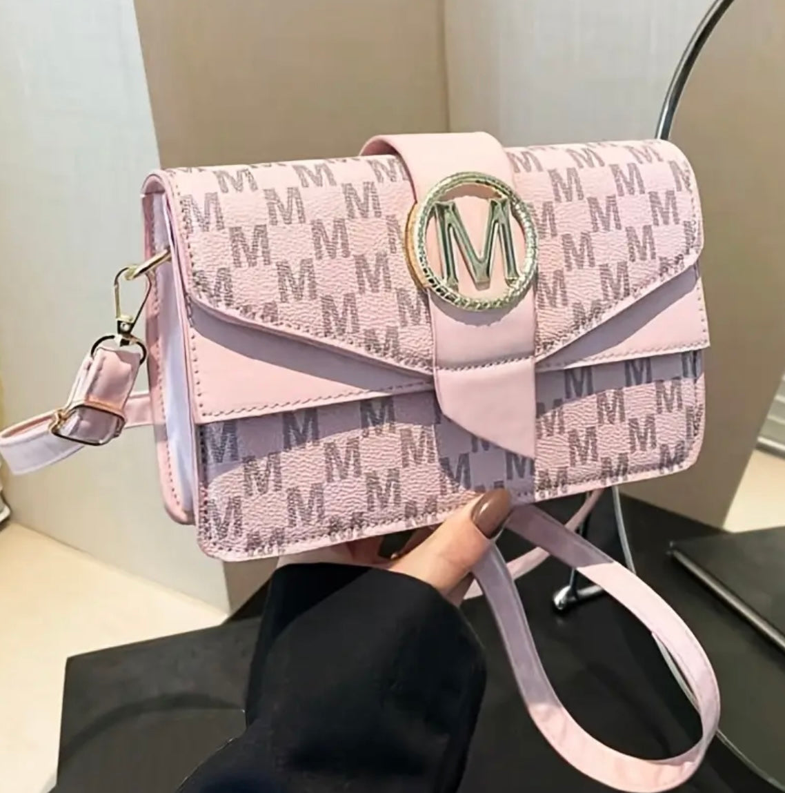 Womens M Crossbody Bag